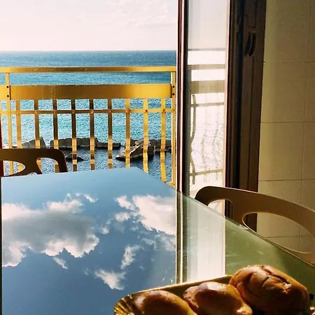 Casa Elegante Vista Mare